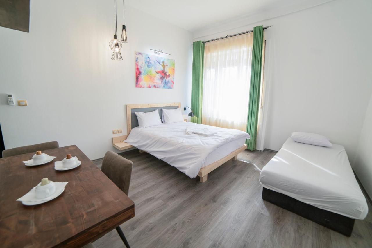 Maria Boutique Suits Budapest Eksteriør billede