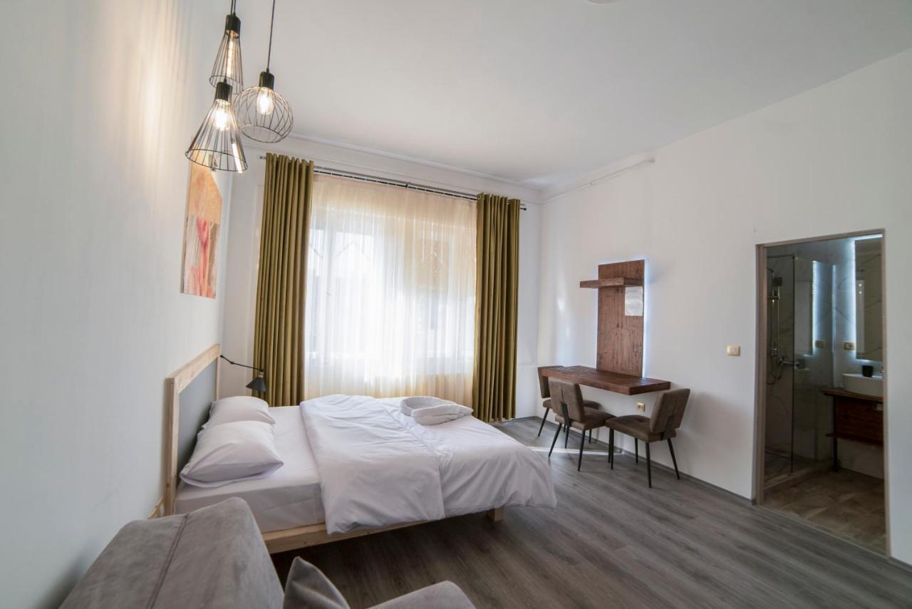 Maria Boutique Suits Budapest Eksteriør billede